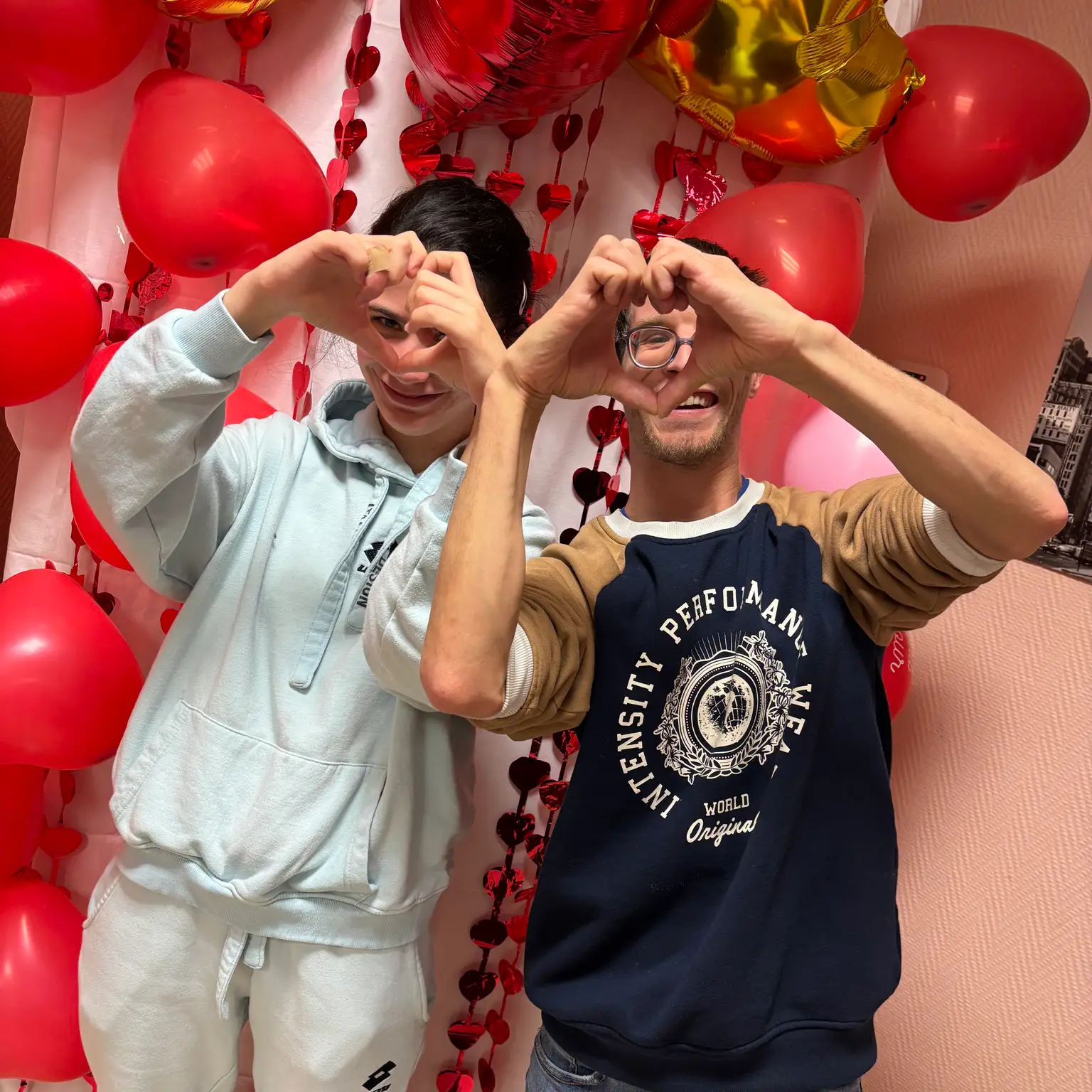 Photo de deux jeunes à l'ADAPEI de la Meuse